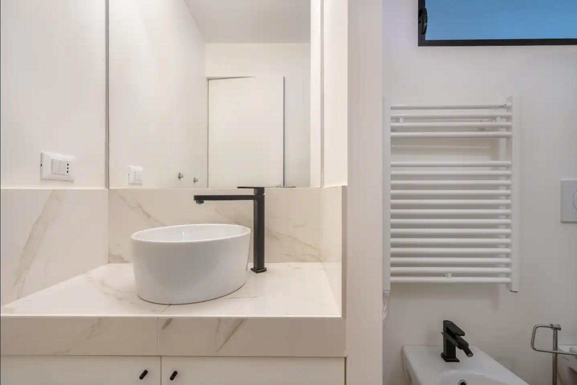 Modern Loft In Porta Venezia - Hosted By Sweetstay Milan Exterior photo